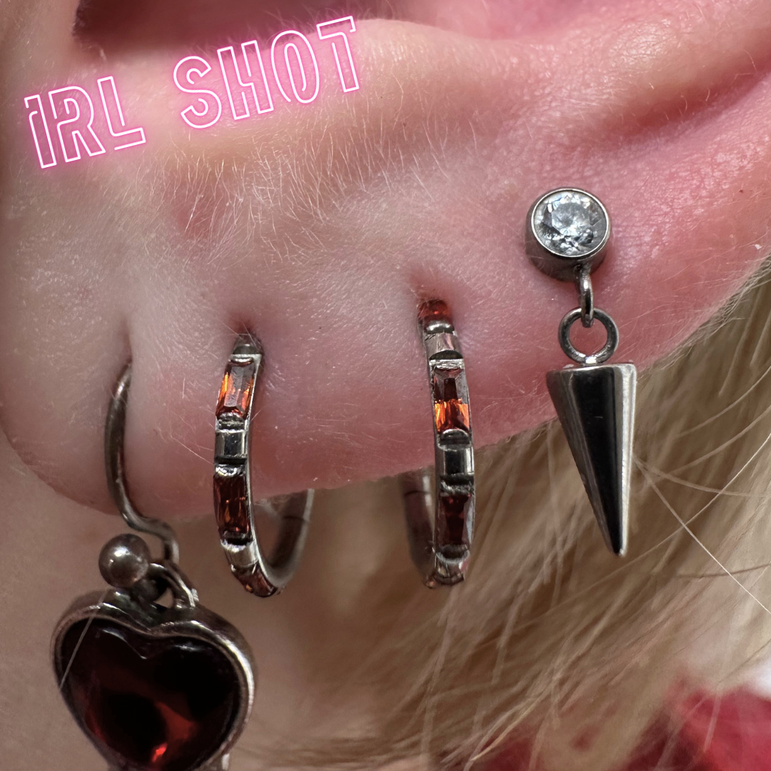 Ring with gems
