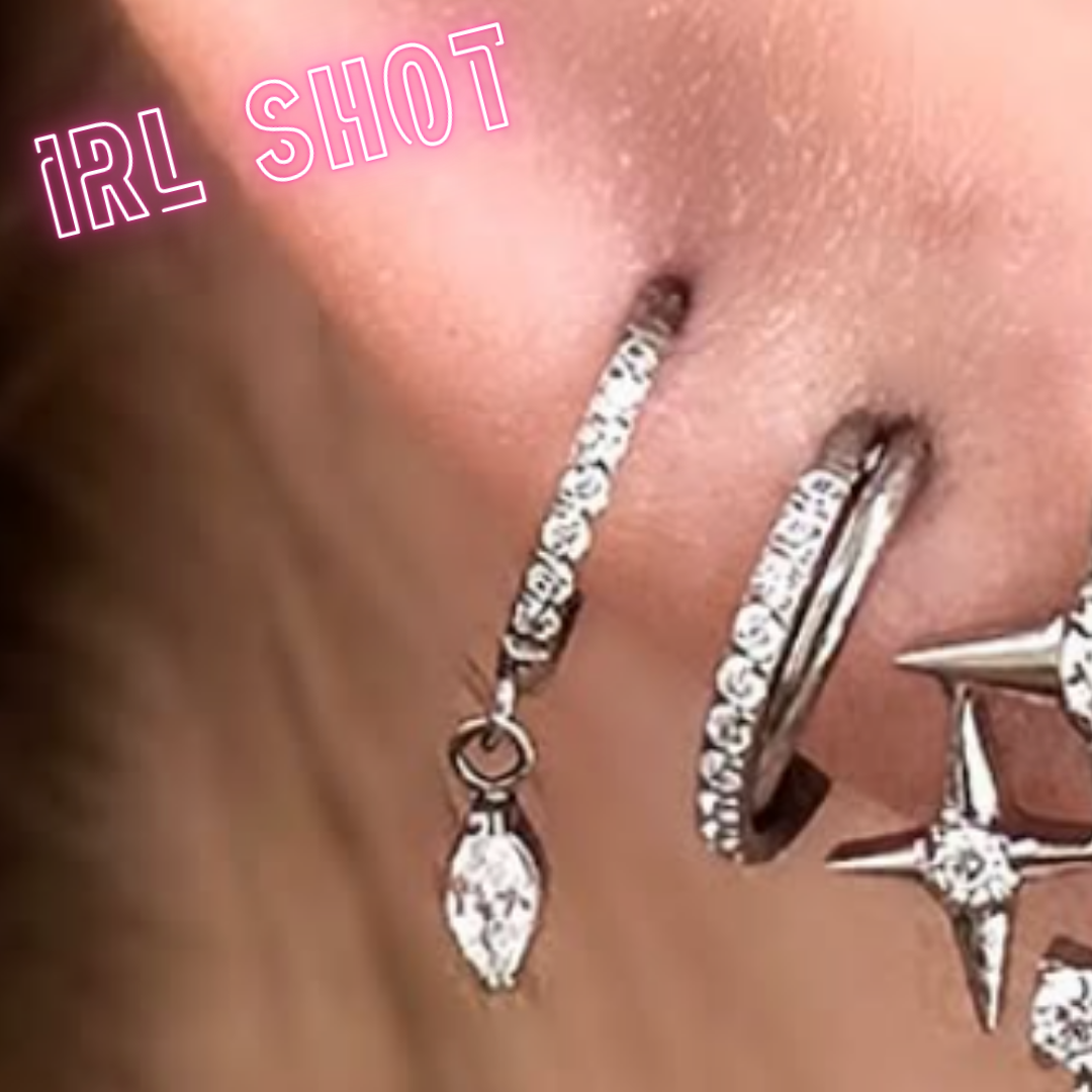 Twisting ring with gems