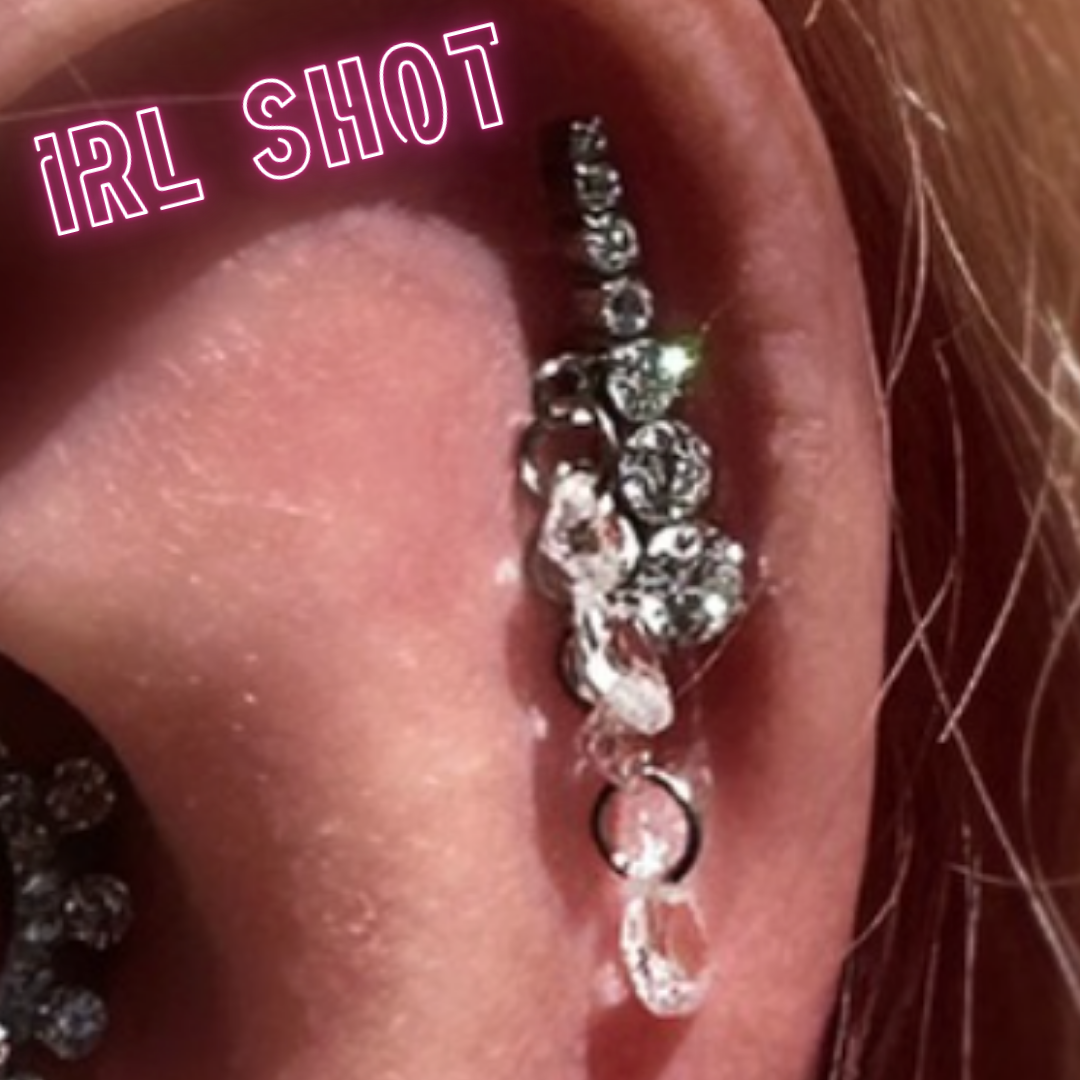 Cirkonių klasteris su kabančiais cirkoniais