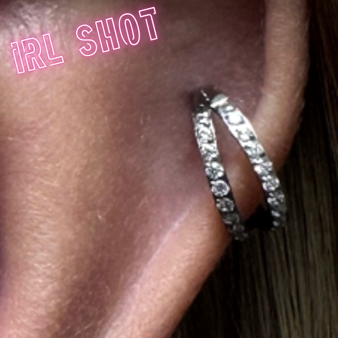 Double ring with gems