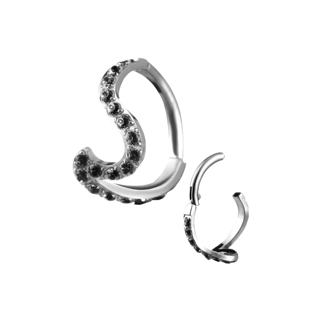 Ring with side gems